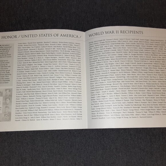 USPS Stamps * (2) Medal of Honor Folios * Kestrel, Christmas, Pledge & More * - Picture 12 of 15